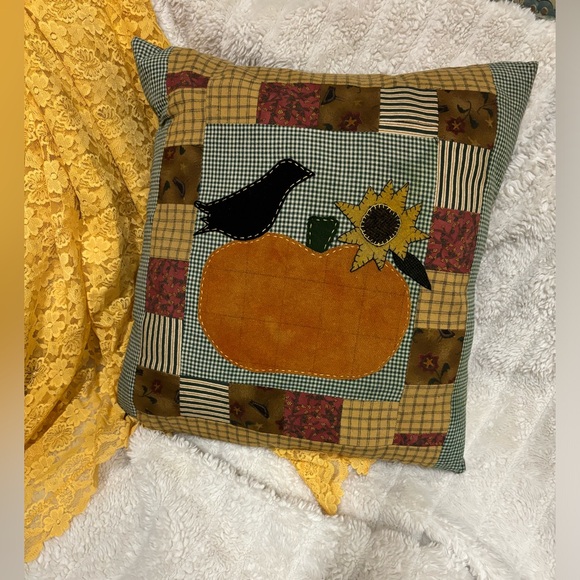 Thanksgiving Patch Work Holiday Throw Pillow 17x17” Cottage Core - Picture 4 of 7